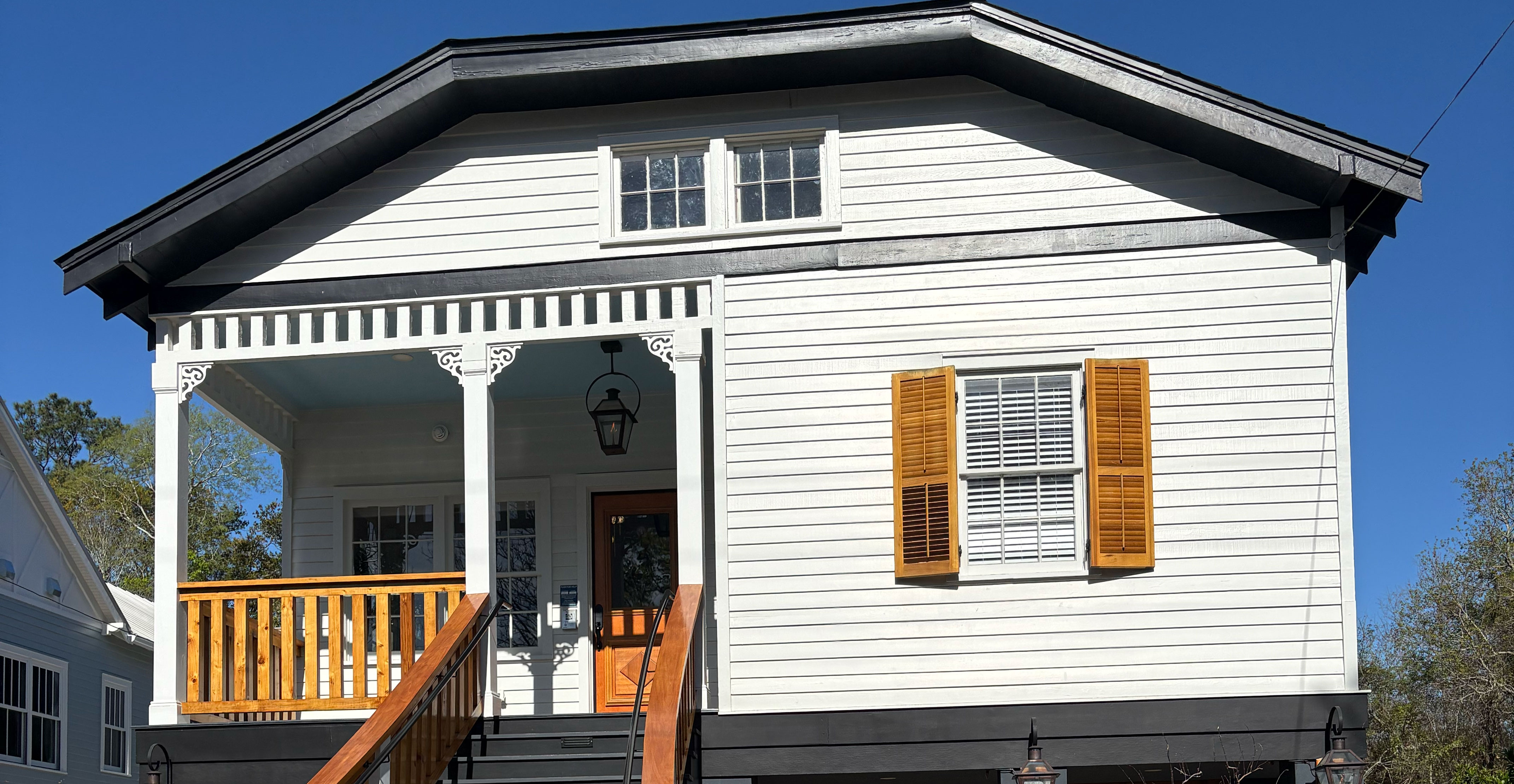 Pelican MD PhD Office Building - 220 Girod Street, Mandeville, LA 70448